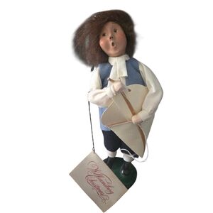 Caroler Figurine - Blue and White